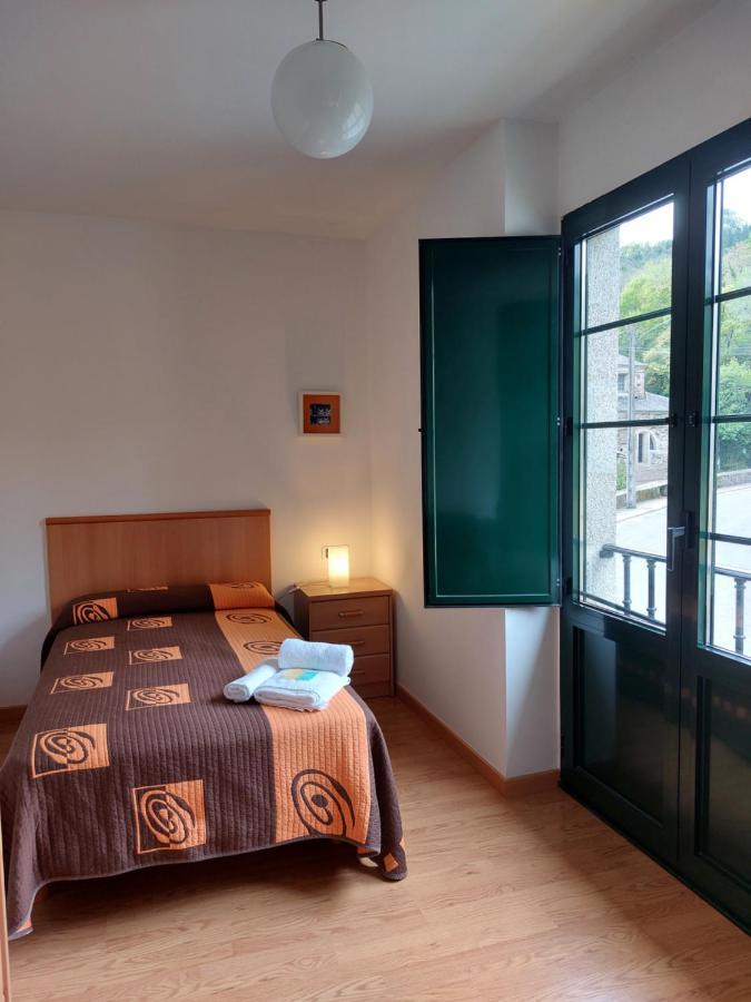Hospederia Externa Del Monasterio Hotell Samos Exteriör bild