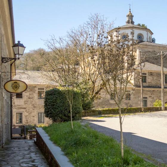 Hospederia Externa Del Monasterio Hotell Samos Exteriör bild